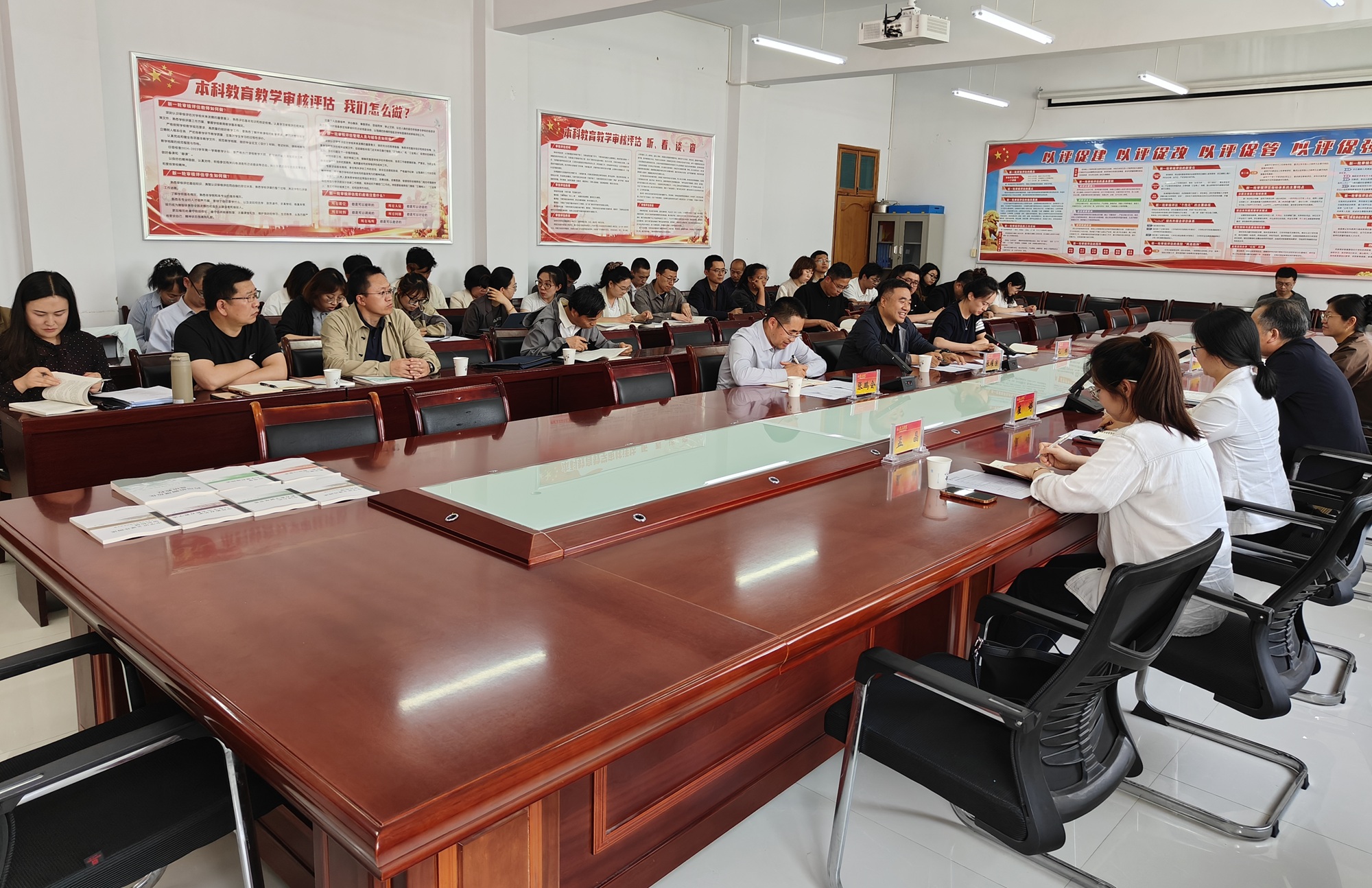 AECCE48AB0D1370E13807846E0CD2DFD.jpg
